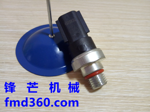 小松PC200-8机油压力传感器6744-81-4010  4076930