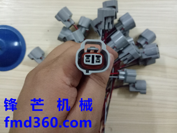 广州锋芒机械日立ZX200-6电喷液压泵电磁阀插头国